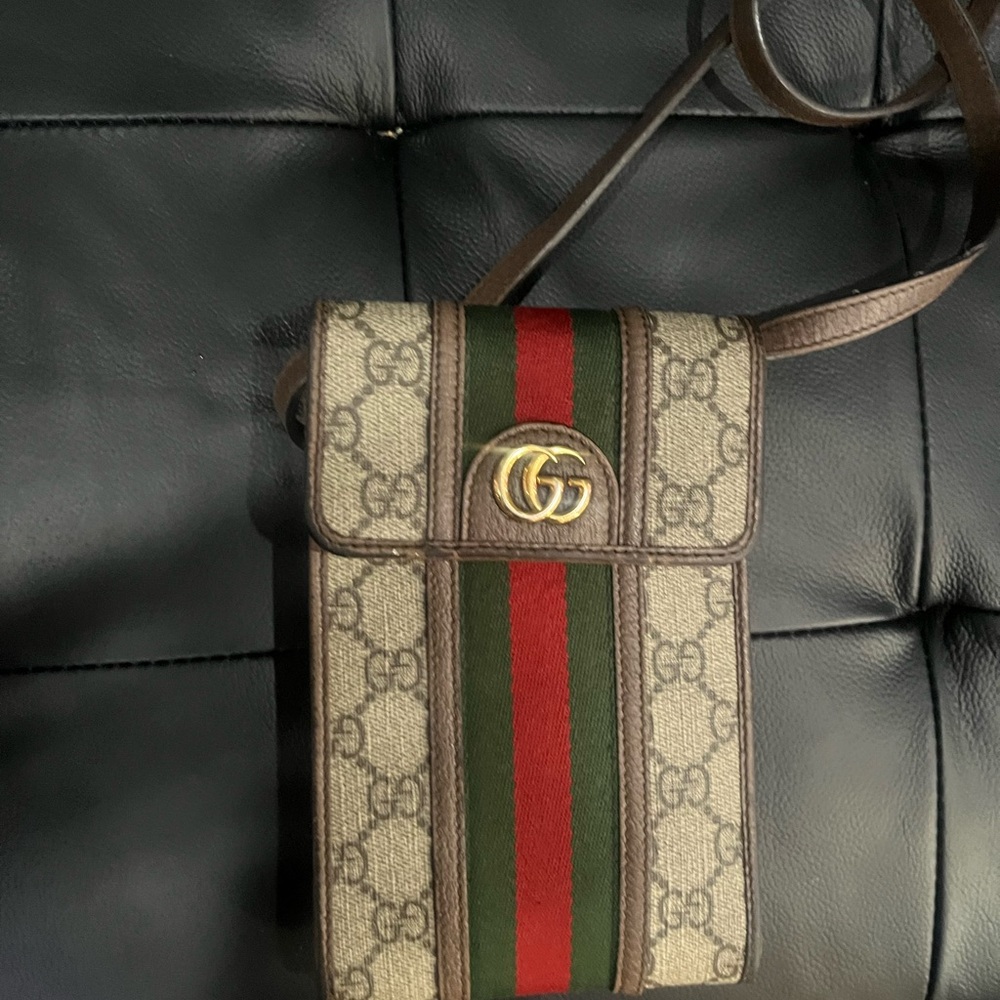 Authentic Gucci wallet